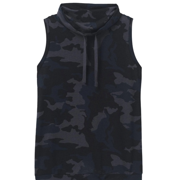 Prana Tops - NWT Prana Camo Size M